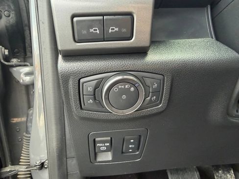 Used 2018 Ford F150 XLT w/ Equipment Group 302A Luxury AWD/4WD image 20