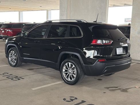 Used 2020 Jeep Cherokee Latitude Plus FWD image 2