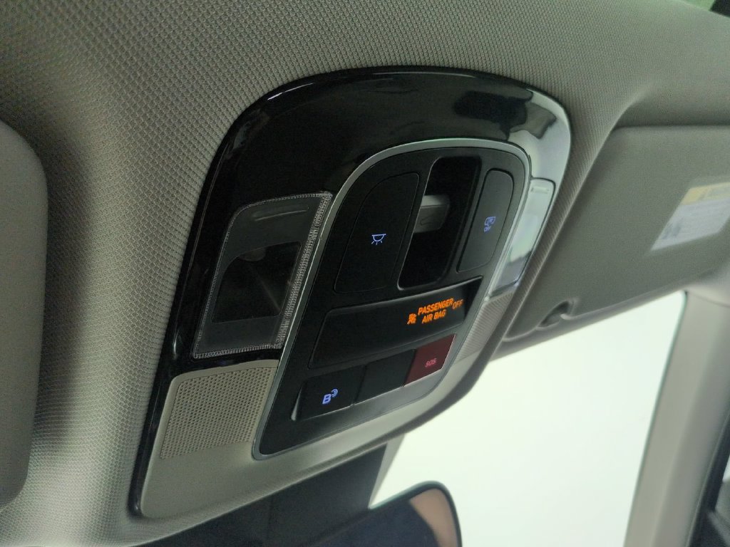 Used 2025 Hyundai Tucson Limited AWD/4WD image 30