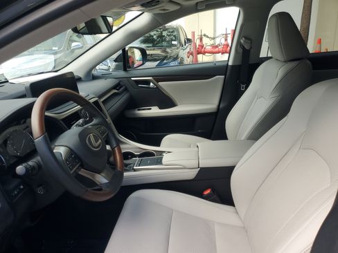 Certified 2022 Lexus RX 350 FWD w/ Premium Package image 17