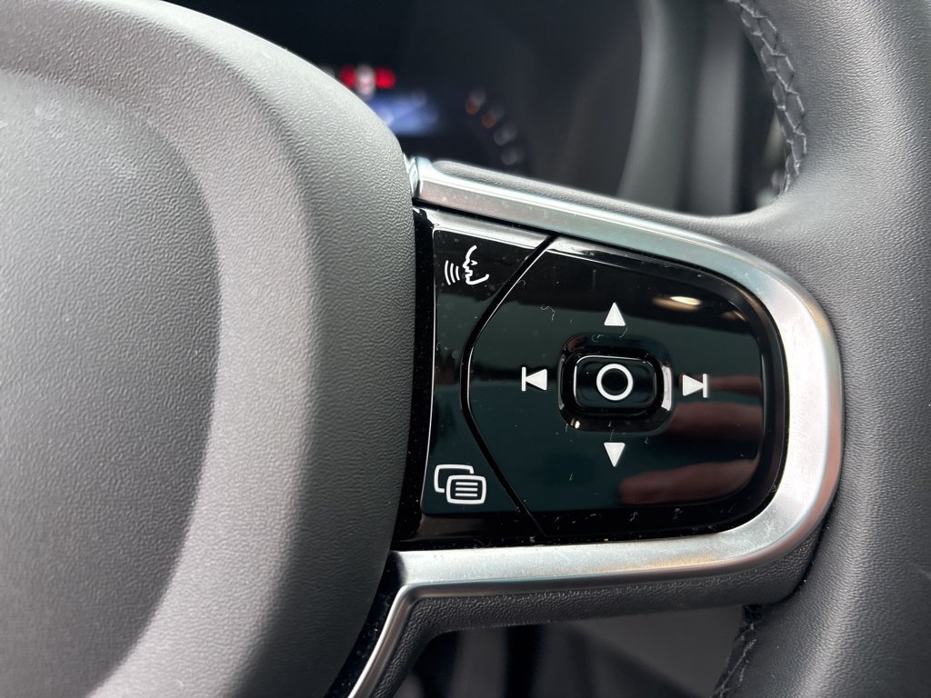 Certified 2023 Volvo XC60 B5 Plus w/ Climate Package AWD/4WD image 24