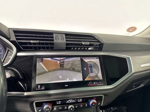 Used 2020 Audi Q3 2.0T Prestige w/ Prestige Package AWD/4WD image 9
