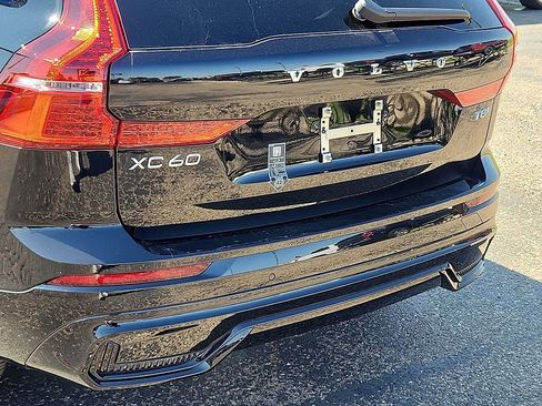 New 2025 Volvo XC60 T8 Plus w/ Climate Package image 23