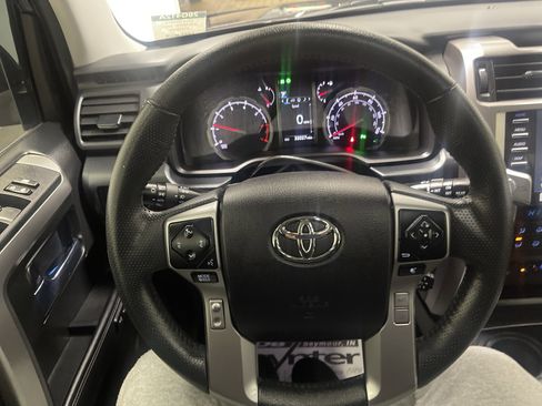 Used 2022 Toyota 4Runner Limited image 31