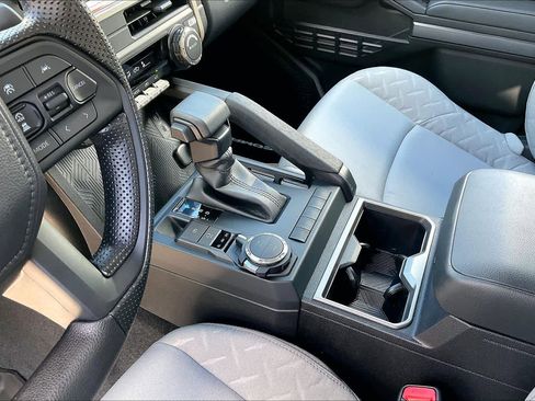 New 2025 Toyota Tacoma SR5 image 7