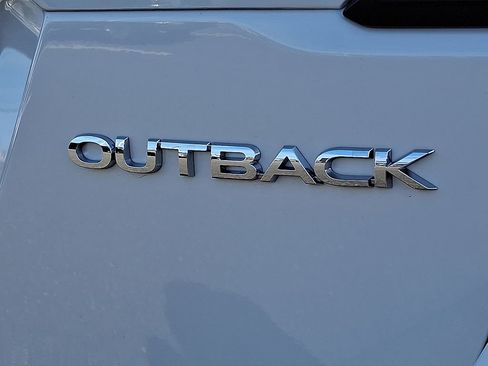New 2025 Subaru Outback Limited image 10