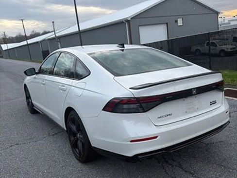 Used 2024 Honda Accord Sport image 7