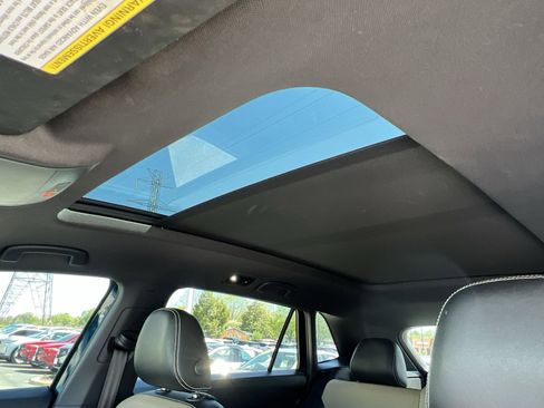 Used 2021 Volkswagen Atlas Cross Sport SEL R-Line image 21