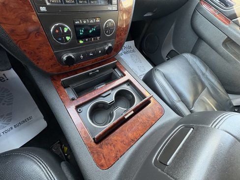 Used 2010 Chevrolet Suburban LTZ AWD/4WD image 31