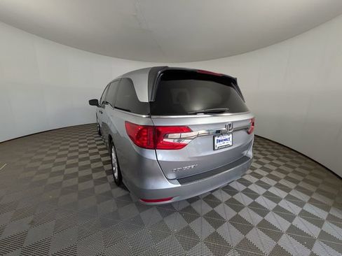 Used 2018 Honda Odyssey LX image 9