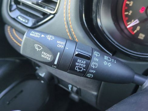 Used 2023 Dodge Durango R/T w/ Hemi Orange Plus Package image 33