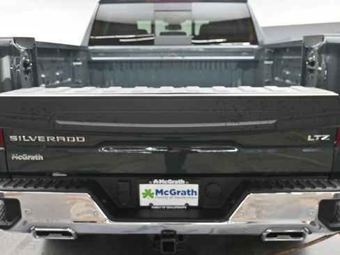 New 2026 Chevrolet Silverado 1500 LTZ w/ Z71 Off-Road Package image 9