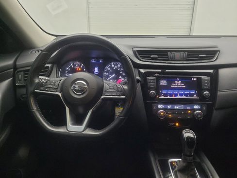 Used 2018 Nissan Rogue SV AWD/4WD image 22
