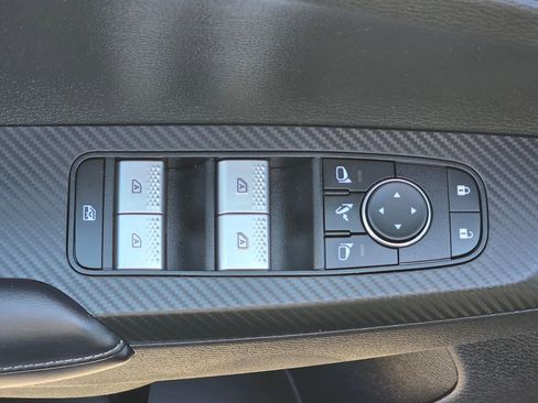 Used 2024 Mitsubishi Outlander SE image 13