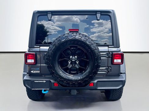Used 2024 Jeep Wrangler Unlimited AWD/4WD image 6