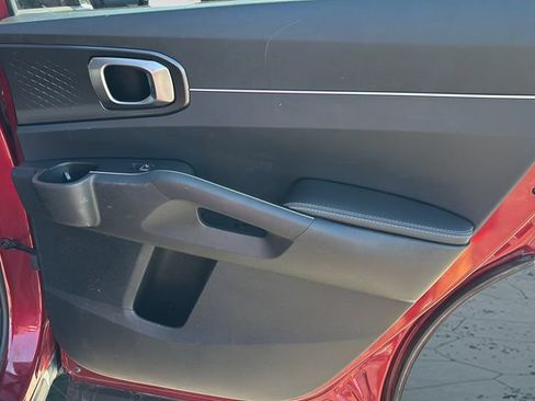 Used 2023 Kia Sorento S w/ Panoramic Sunroof Package FWD image 12
