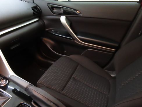 New 2025 Mitsubishi Eclipse Cross LE image 18