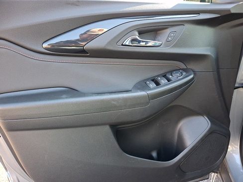 Used 2023 Chevrolet TrailBlazer RS image 12