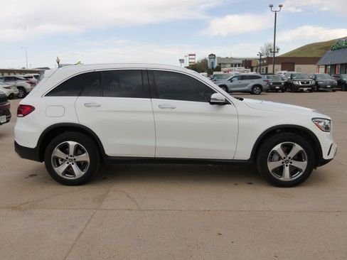 Used 2022 Mercedes-Benz GLC 300 4MATIC image 5