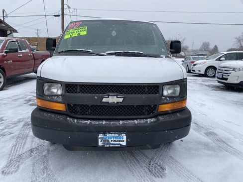 Used 2007 Chevrolet Express 1500 image 2