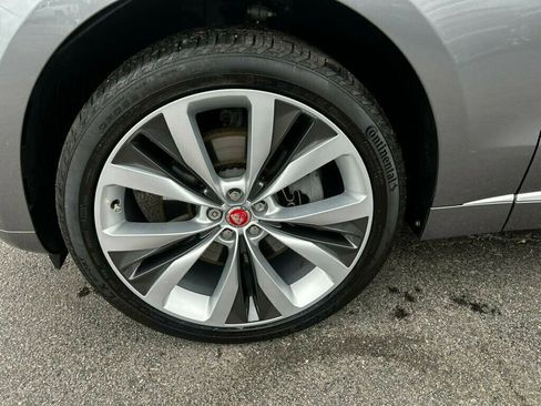 Used 2023 Jaguar F-PACE R-Dynamic S image 32