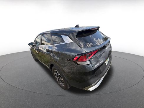 Used 2025 Kia Sportage LX image 8