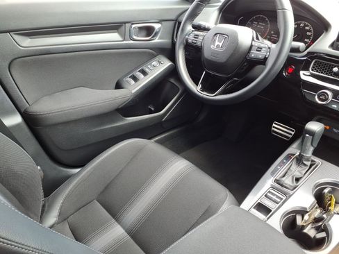Used 2025 Honda Civic Sport image 16