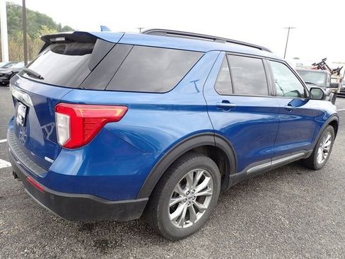 Used 2020 Ford Explorer XLT w/ Equipment Group 202A AWD/4WD image 6