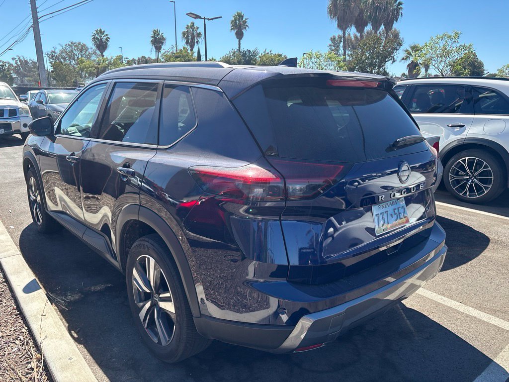 Used 2026 Nissan Rogue SL FWD image 7