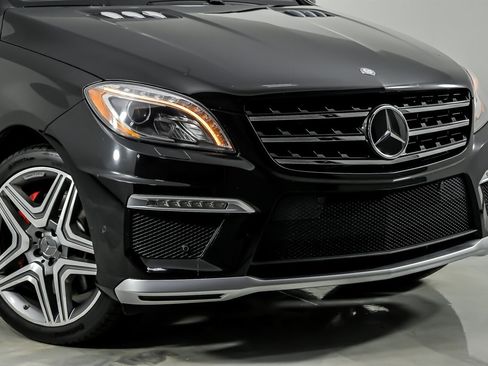 Used 2012 Mercedes-Benz ML 63 AMG 4MATIC image 2