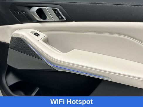 Used 2021 BMW X5 sDrive40i w/ M Sport Package image 15