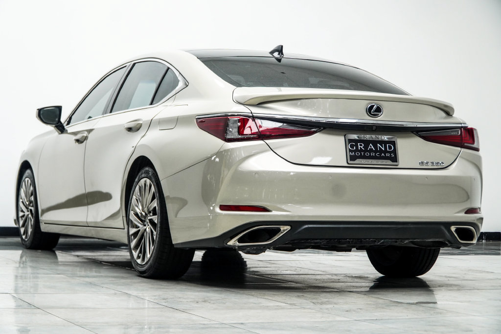 Used 2022 Lexus ES 350 Ultra Luxury w/ Accessory Package 2 FWD image 14
