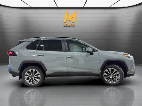 Used 2023 Toyota RAV4 XLE Premium image 1