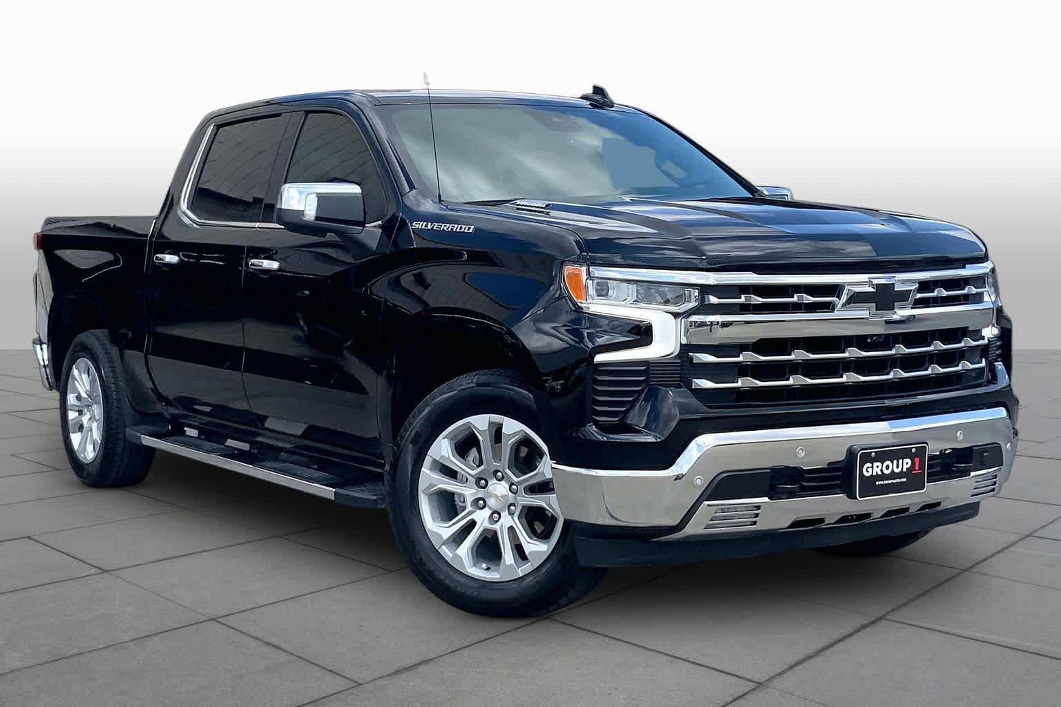 Used 2025 Chevrolet Silverado 1500 LTZ w/ LTZ Convenience Package II RWD image 3