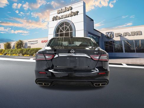 Used 2023 Nissan Maxima SV w/ Floor Mat Group image 6