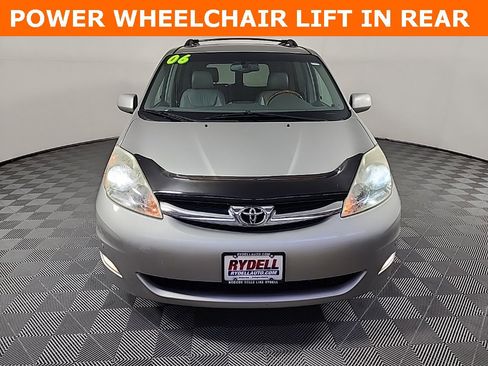 Used 2006 Toyota Sienna XLE image 3