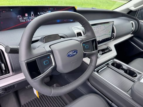 New 2026 Ford Expedition Active AWD/4WD image 35