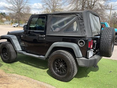 Used 2015 Jeep Wrangler Sport image 7