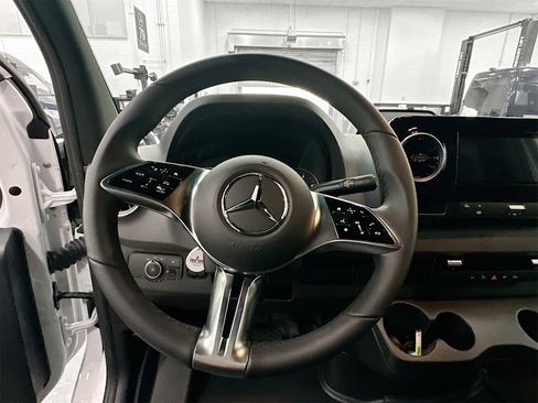 New 2025 Mercedes-Benz Sprinter 2500 image 12