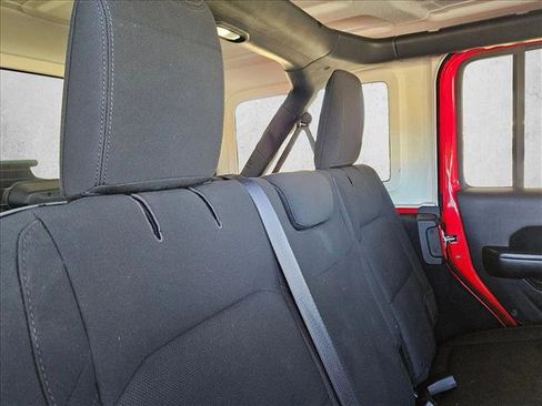 Used 2018 Jeep Wrangler Unlimited Sport S image 20