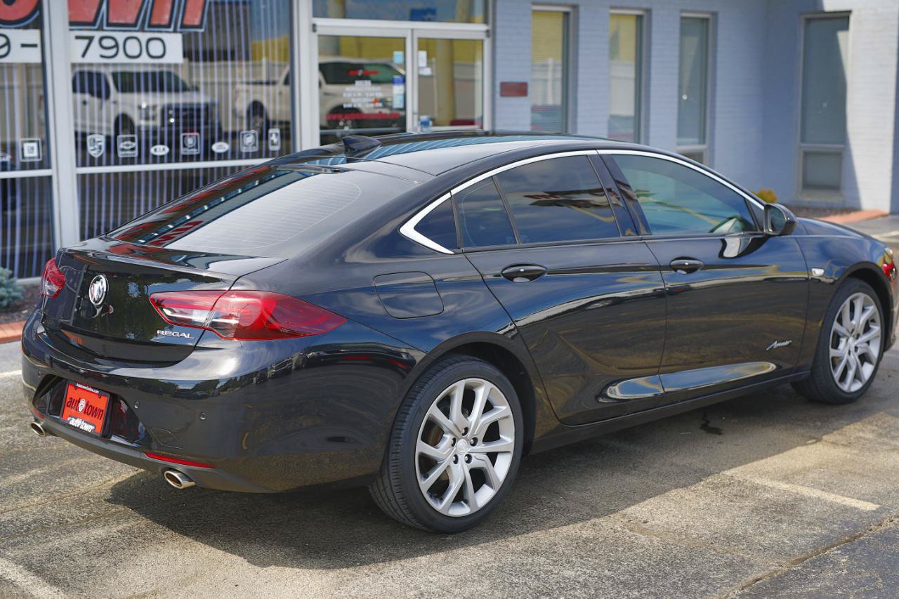 Used 2020 Buick Regal Avenir w/ Driver Confidence Package II FWD image 16