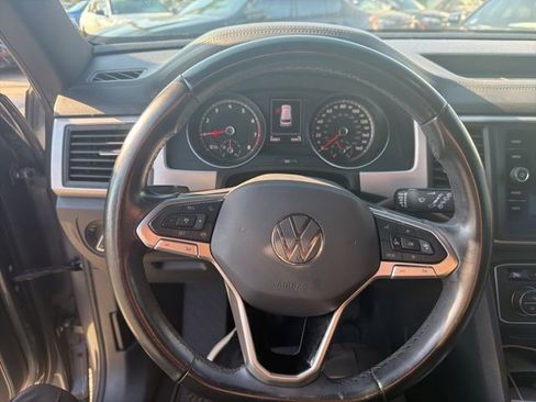 Used 2020 Volkswagen Atlas Cross Sport SE w/ Towing Package image 7