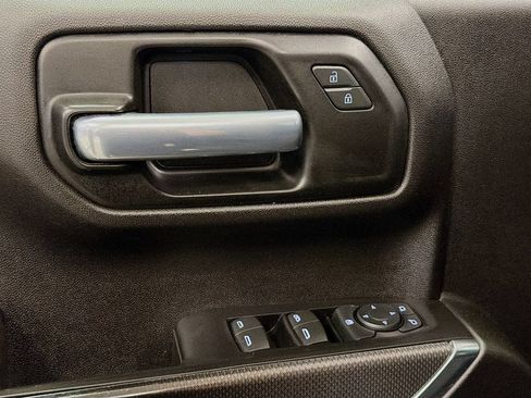 Used 2021 Chevrolet Silverado 1500 Custom Trail Boss w/ Midnight Edition AWD/4WD image 18