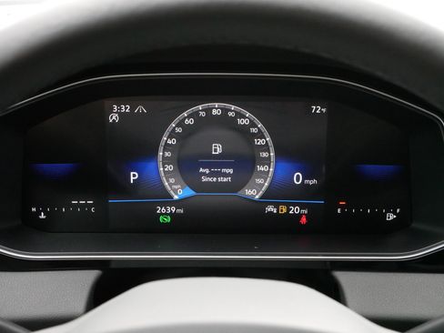 Certified 2025 Volkswagen Jetta Sport image 21