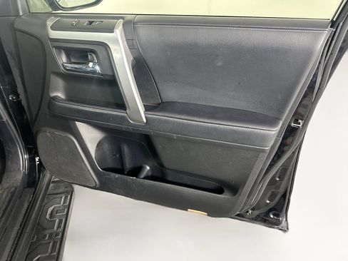 Used 2021 Toyota 4Runner SR5 Premium AWD/4WD image 31