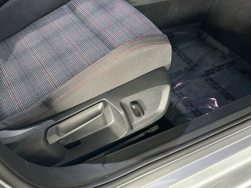 Used 2024 Volkswagen GTI SE image 33