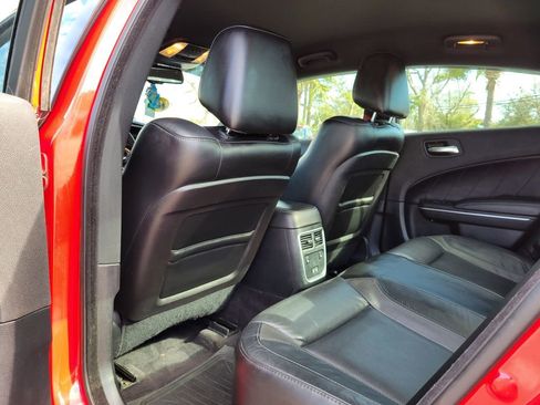 Used 2017 Dodge Charger R/T w/ Plus Group image 12
