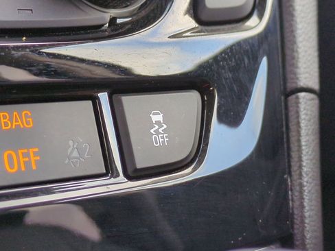 Used 2017 Buick Encore Essence image 33