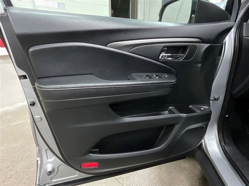 Used 2018 Honda Ridgeline RTL-T image 10