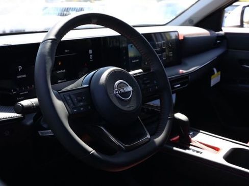 New 2025 Nissan Kicks SR image 14